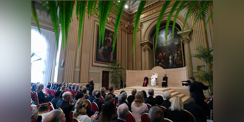 Pope urges political leaders to fix wealth gap, promote religious freedom