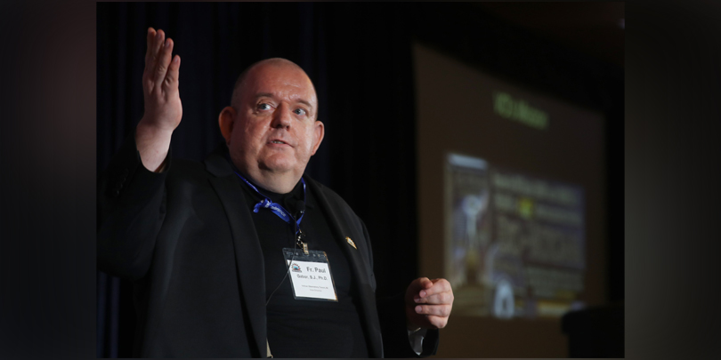 Jesuit astrophysicist says ‘science not against God’