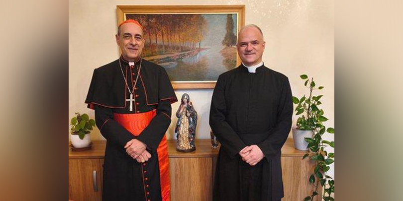 Vatican begins talks with traditionalist group