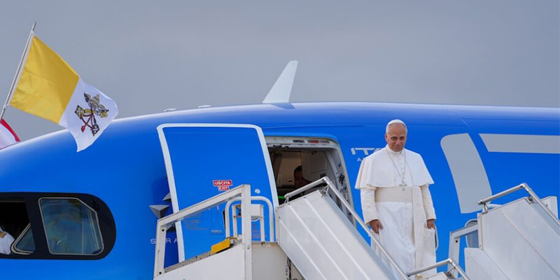 Pope embarks on 10-day visit to Africa