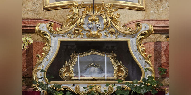 Police recover stolen skull of Czech Republic saint